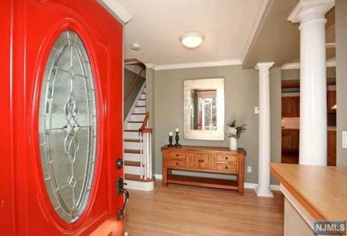 1050 Woodland Ave, Oradell, NJ 07649-1338