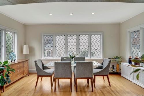 380 Summit Ave, Mount Vernon NY  10552-2206 exterior