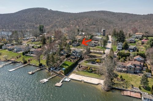 13 Eastview Rd, Danbury, CT 06812-2902