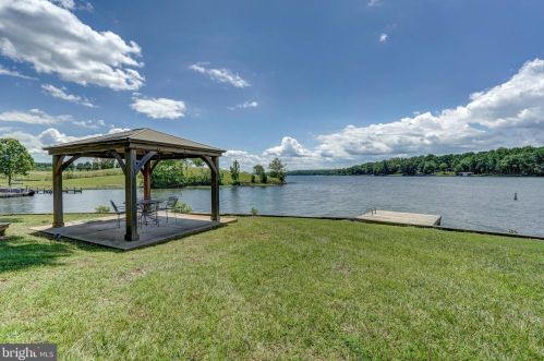 6211 Stubbs Bridge Rd, Spotsylvania, VA 22551-5800