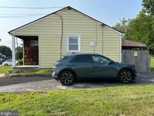 300 Highland Ter, Holmes PA  19043-1310 exterior