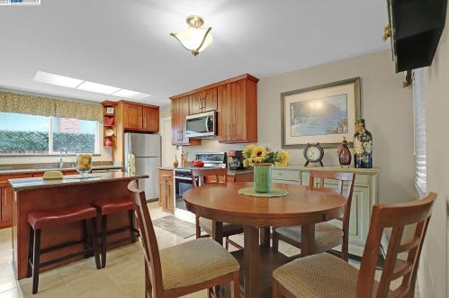 1220 Hillcrest Ave, Livermore CA  94550-4923 exterior