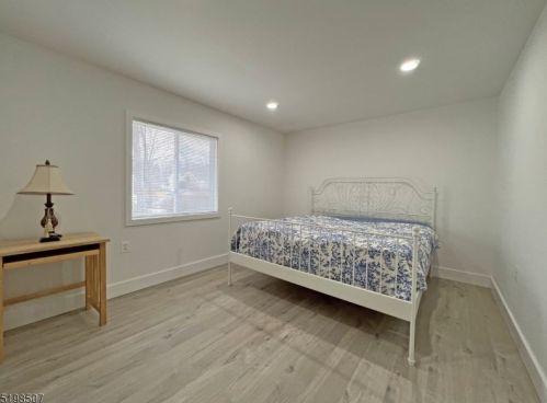 306 Brown Trl, Hopatcong NJ  07843-1107 exterior