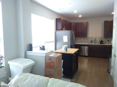 73 Sowers Dr, Hackettstown NJ  07840-7625 exterior