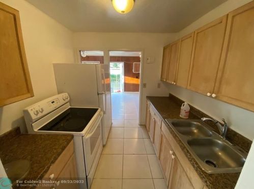 717 57th St, West Palm Beach FL  33407-2515 exterior