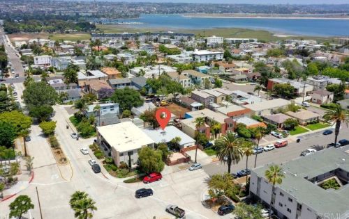 4083 Kendall St, San Diego CA 92109-6505 exterior