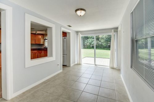 313 Riviera Dr, De Bary, FL 32713-3611