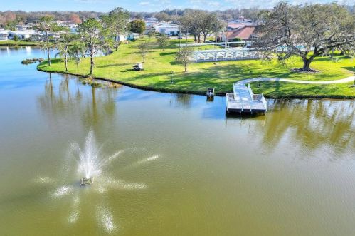 4826 Colonnades Cir, Lakeland FL  33811-1526 exterior