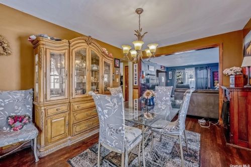 3680 Stokes Ave, Bethpage NY  11714-4132 exterior