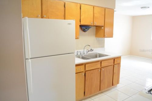 7720 Liverpool Blvd, Orlando, FL 32807-8566
