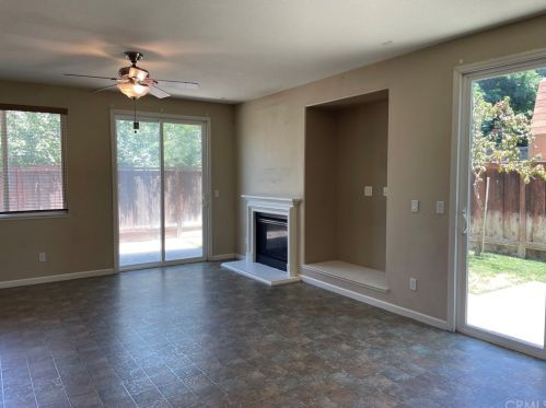 6736 Bruins Ct, Winton CA  95388-9671 exterior