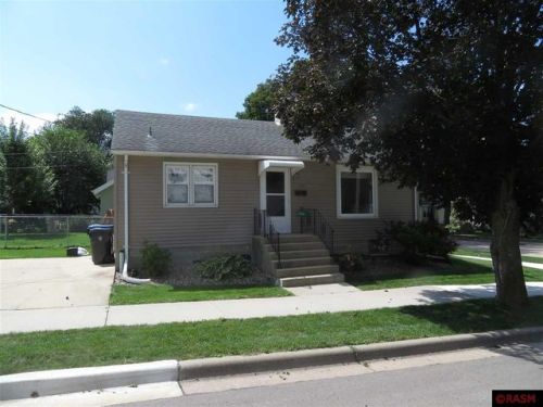 503 Fountain St, Mankato, MN 56001-4225