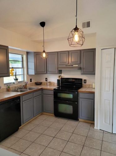 1034 Ireland Dr, Deltona FL  32725-3613 exterior