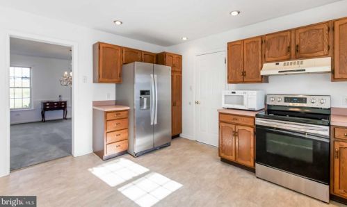 306 Schoolhouse Rd, Smithville PA  17560-9701 exterior