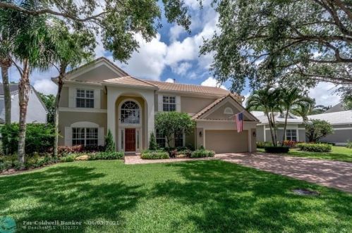 10254 Hunt Club Ln, West Palm Beach, FL 33418-4574