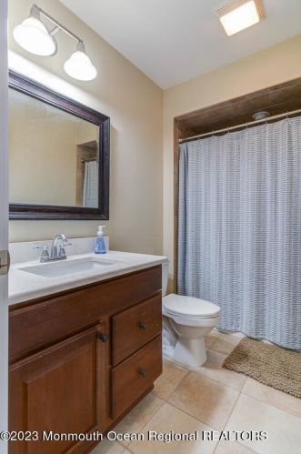 416 Carter Ave, Point Pleasant Beach NJ  08742-4105 exterior