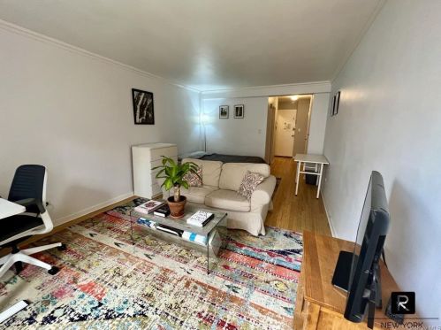 150 27th St, New York NY 10016-9055 exterior