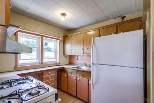 2664 Grange St, Lemon Grove CA  91945-3225 exterior