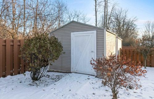 1046 Melody Dr, Green Bay WI  54303-6375 exterior