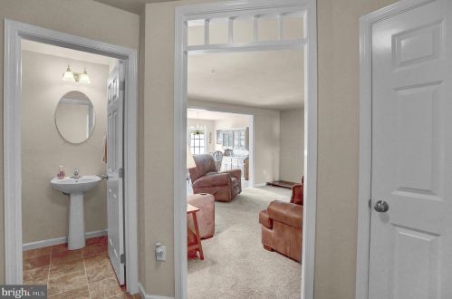 109 Landover Ct, West Enola PA  17025 exterior