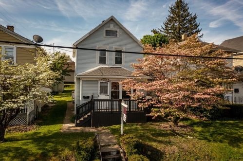1231 Negley St, Hermitage PA  16121-1728 exterior