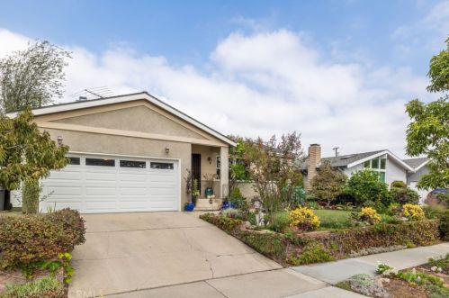 3725 181st St, Torrance, CA 90504-3920