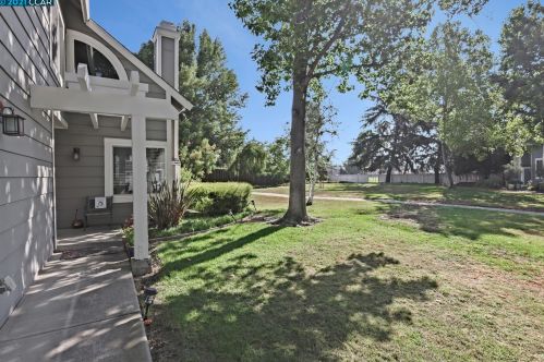 4330 Fairlands Dr, Pleasanton CA  94588-3428 exterior