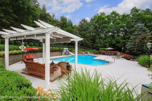 291 Bennington Rd, East Freehold, NJ 07728-4418