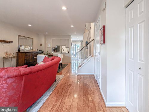 12169 Presidio Way, Woodbridge VA  22192-1052 exterior