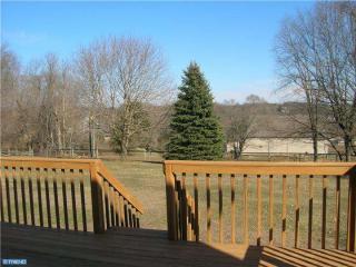 24 Woodbrook Dr, Romansville PA  19320-1324 exterior