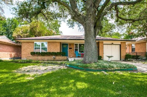 3212 Crest Ridge Dr, Dallas, TX 75228-3437