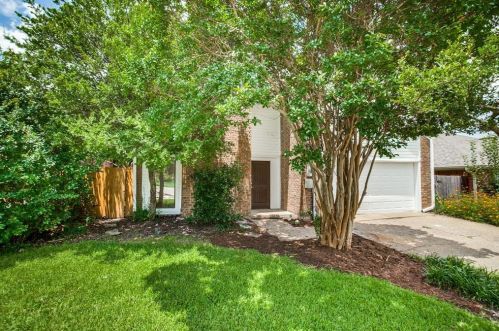 2728 Pinery Ln, Richardson TX  75080-1870 exterior