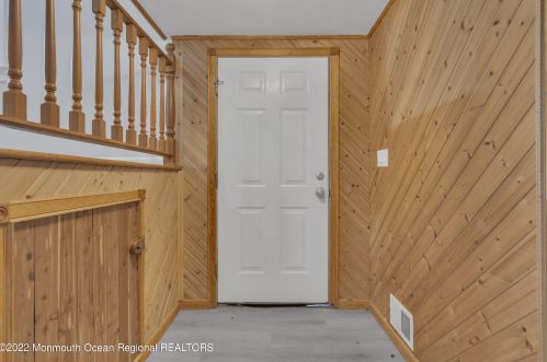 18 Oklahoma Dr, Jackson Twp NJ  08527-1502 exterior