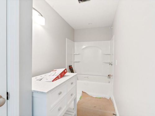 28 Nellie St, Providence RI 02904-1539 exterior