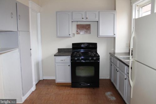 236 Hamilton Ave, Trenton NJ 08609-2715 exterior