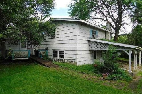 37 Bingham Rd, Marlborough, NY 12542-6301