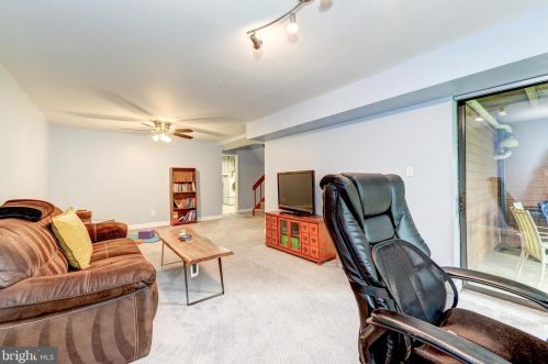 352 Winding Way, Norristown PA  19406-2633 exterior