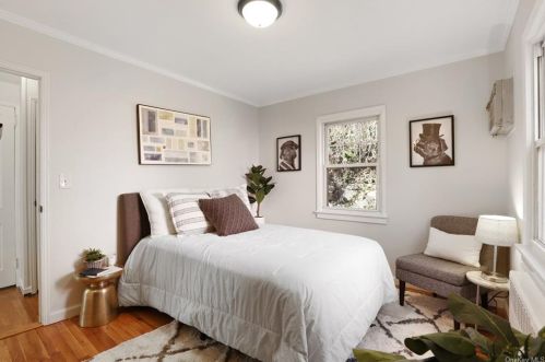 65 Snowden Ave, Crotonville NY  10562-3244 exterior