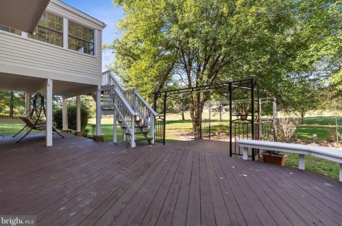 5758 Benford Dr, Haymarket VA  20169-2503 exterior