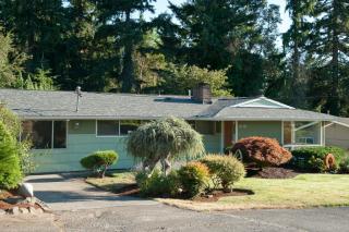 4115 17th St, Bremerton, WA 98312-2622