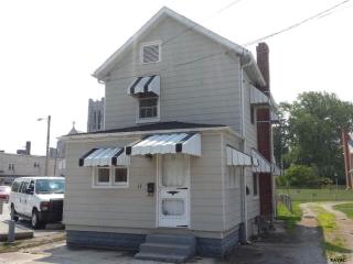 17 Gail St, Hanover, PA 17331-2427