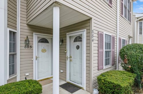 884 Altessa Blvd, Huntington Station, NY 11747-5221