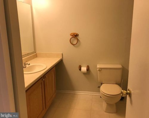 3094 Harbour Dr, Palmyra NJ 08065-2217 exterior