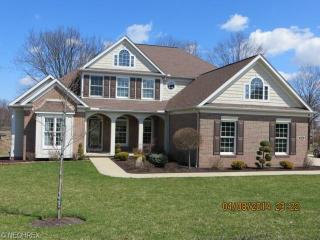 1025 Radway Cir, Hartville, OH 44632-8893