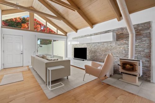 1477 Yukon Dr, Sunnyvale CA  94087-4451 exterior