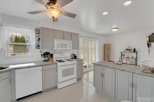 105 Madison Ave, Old Bridge NJ  08857-1339 exterior