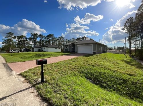 313 Canton Ave, Lehigh Acres, FL 33936-1823