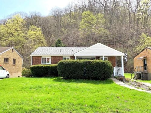 1010 Saxonburg Blvd, Glenshaw, PA 15116-2718