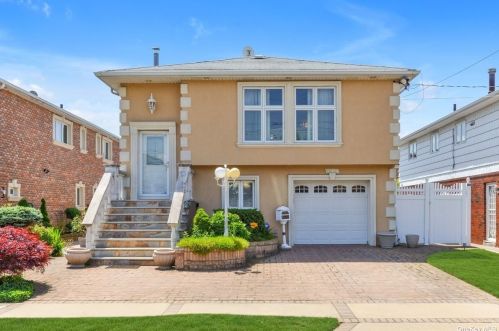 161-12 90th St, Jamaica, NY 11414-1329