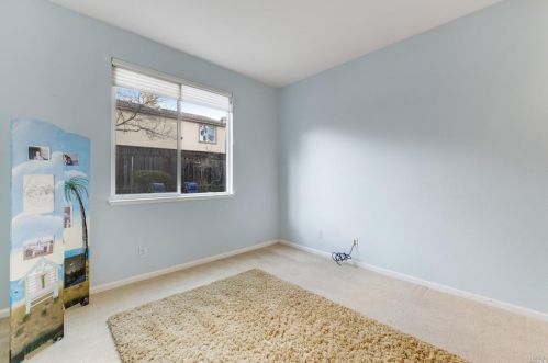 1409 Birdie Dr, Windsor CA  95492-8717 exterior